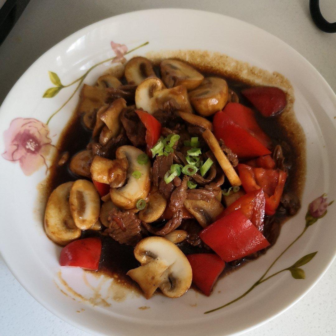 酱炒蘑菇牛肉