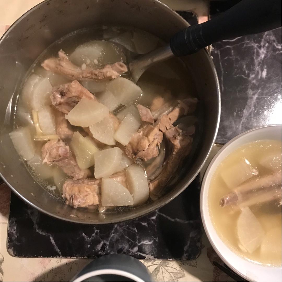 排骨萝卜汤