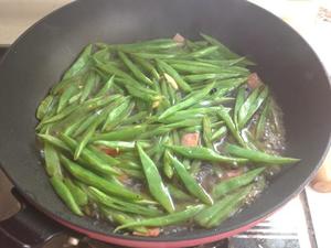 肉丝炒长扁豆的做法 步骤3