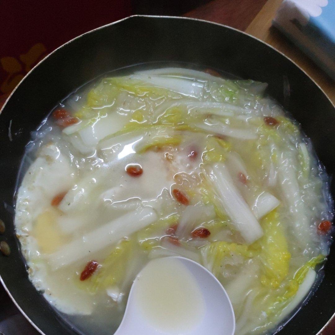 🌈冬天必喝的汤～萝卜白菜汤！简单又美味