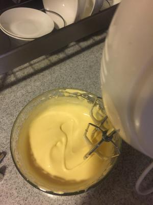 溶豆（蛋黄奶粉）的做法 步骤2