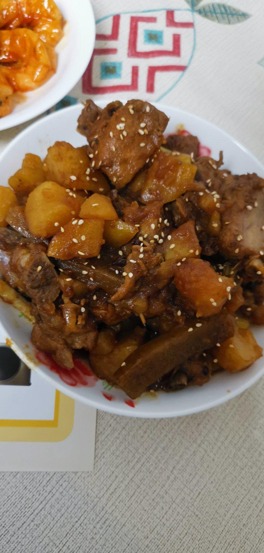 土豆烧排骨