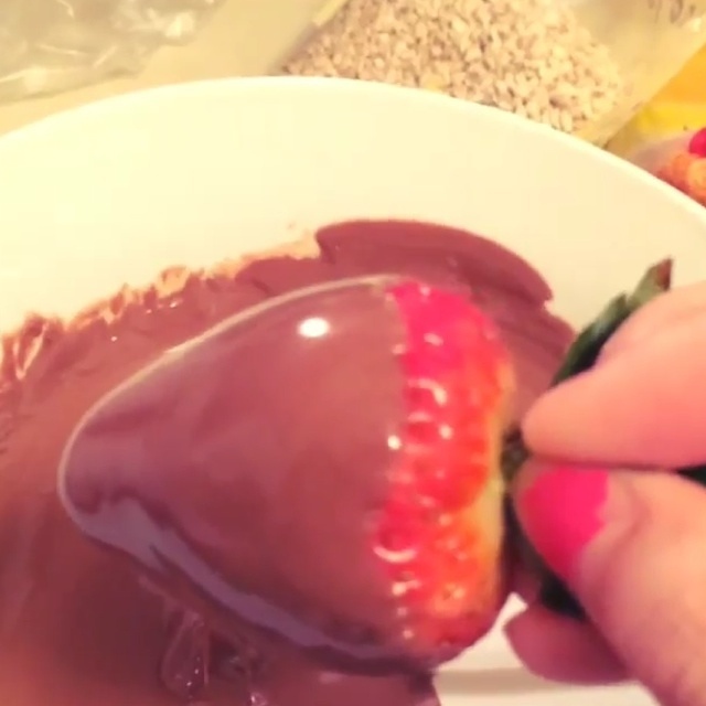 巧克力草莓的做法 步骤3