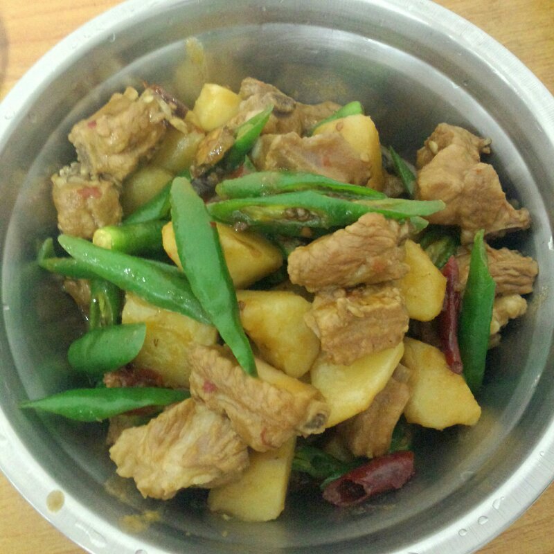 土豆烧排骨