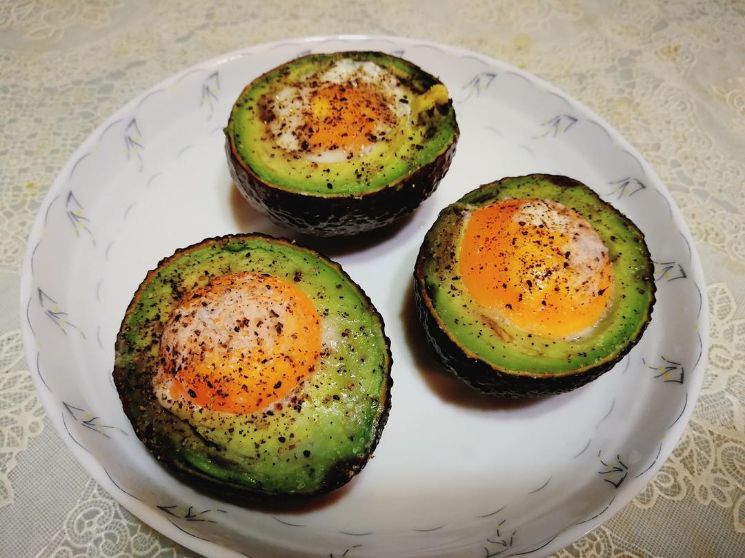 牛油果鸡蛋