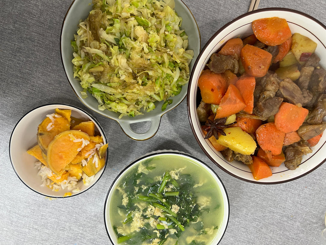 包菜粉丝炒鸡蛋
