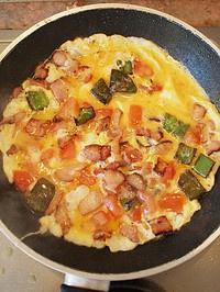 Omelet Pizza （蛋饼匹萨）的做法 步骤5