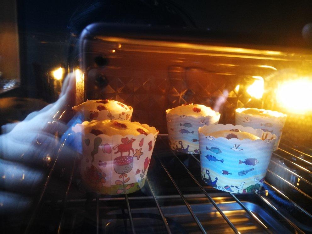 蔓越莓纸杯蛋糕