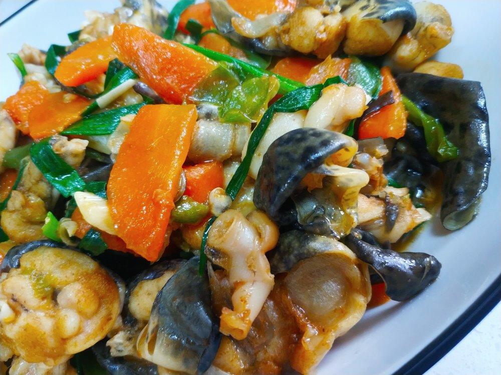 jamie捷做的姜葱爆田鸡肉质细嫩鲜美胜似鸡肉