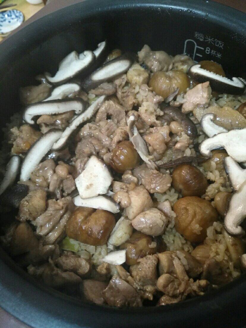 电饭煲栗子鸡腿焖饭