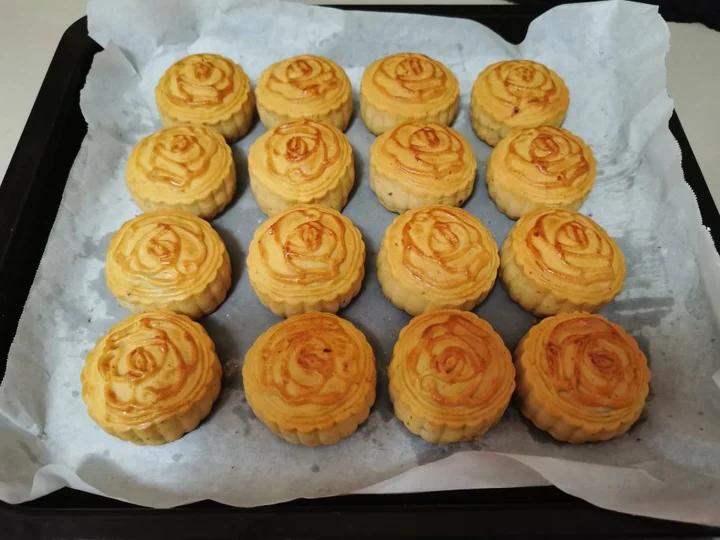 广式月饼—蛋黄莲蓉月饼
