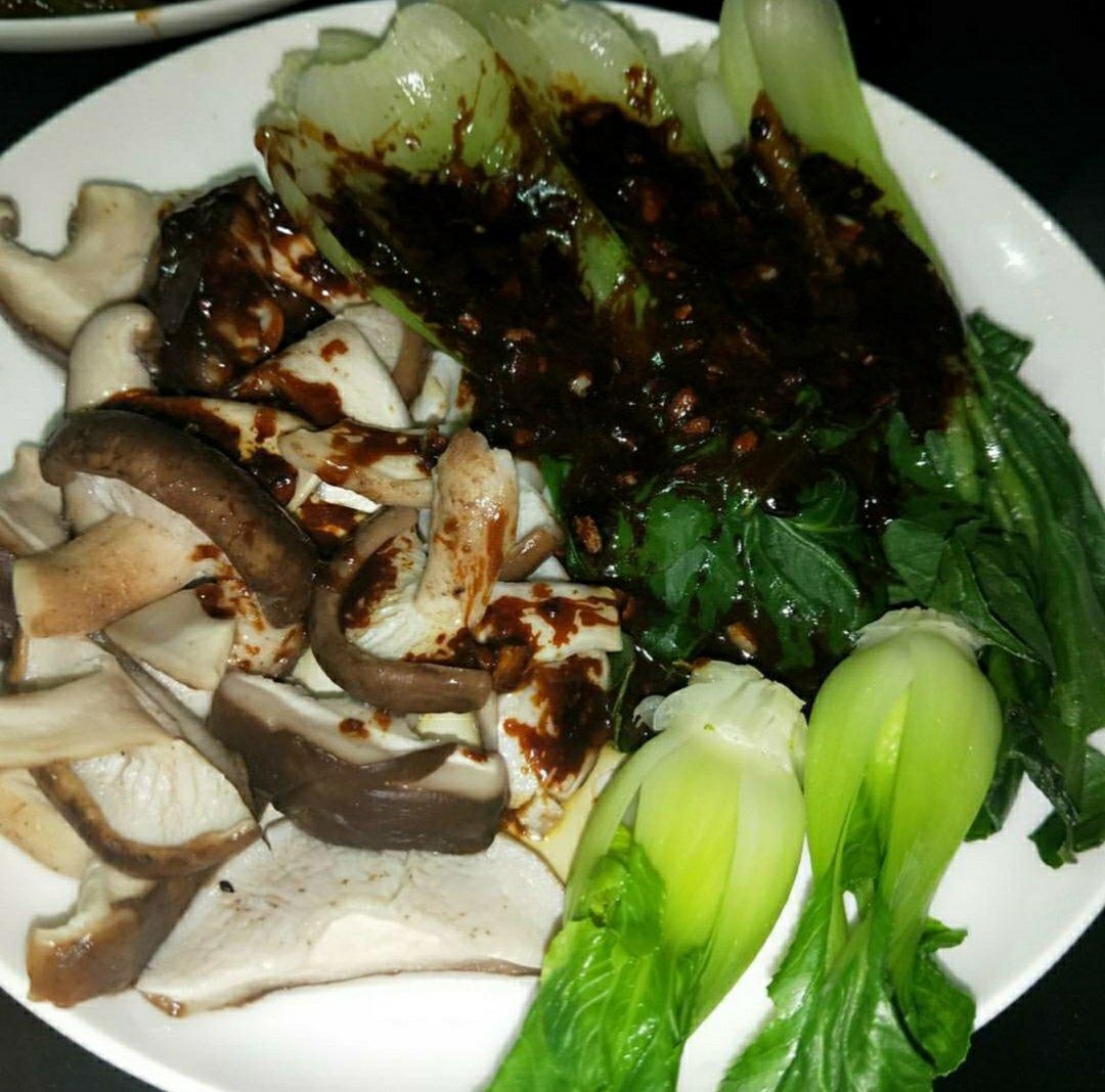 难度★ 耗油香菇青菜（附香菇挑选清洗技巧和绿叶菜焯水技巧）