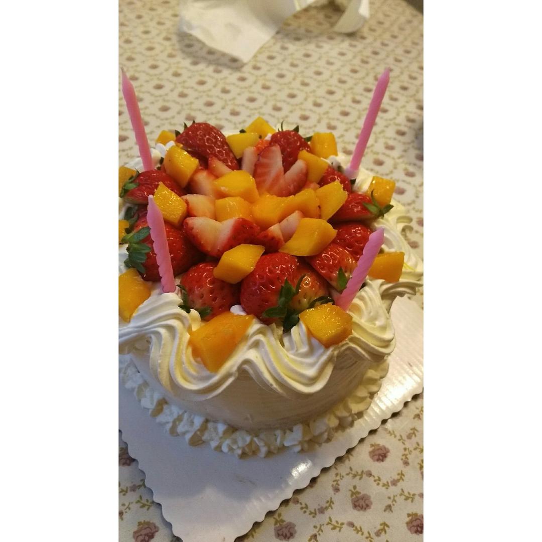 玫瑰草莓慕斯蛋糕