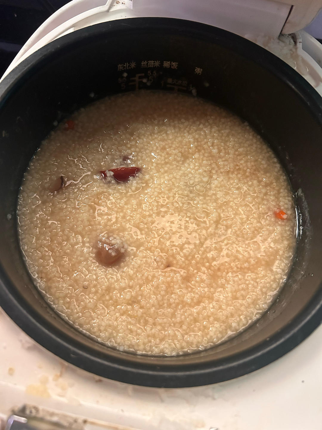 红枣桂圆小米粥