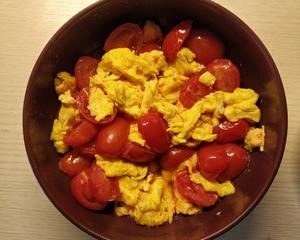 小番茄炒鸡蛋（寝室小锅篇）的做法 步骤9