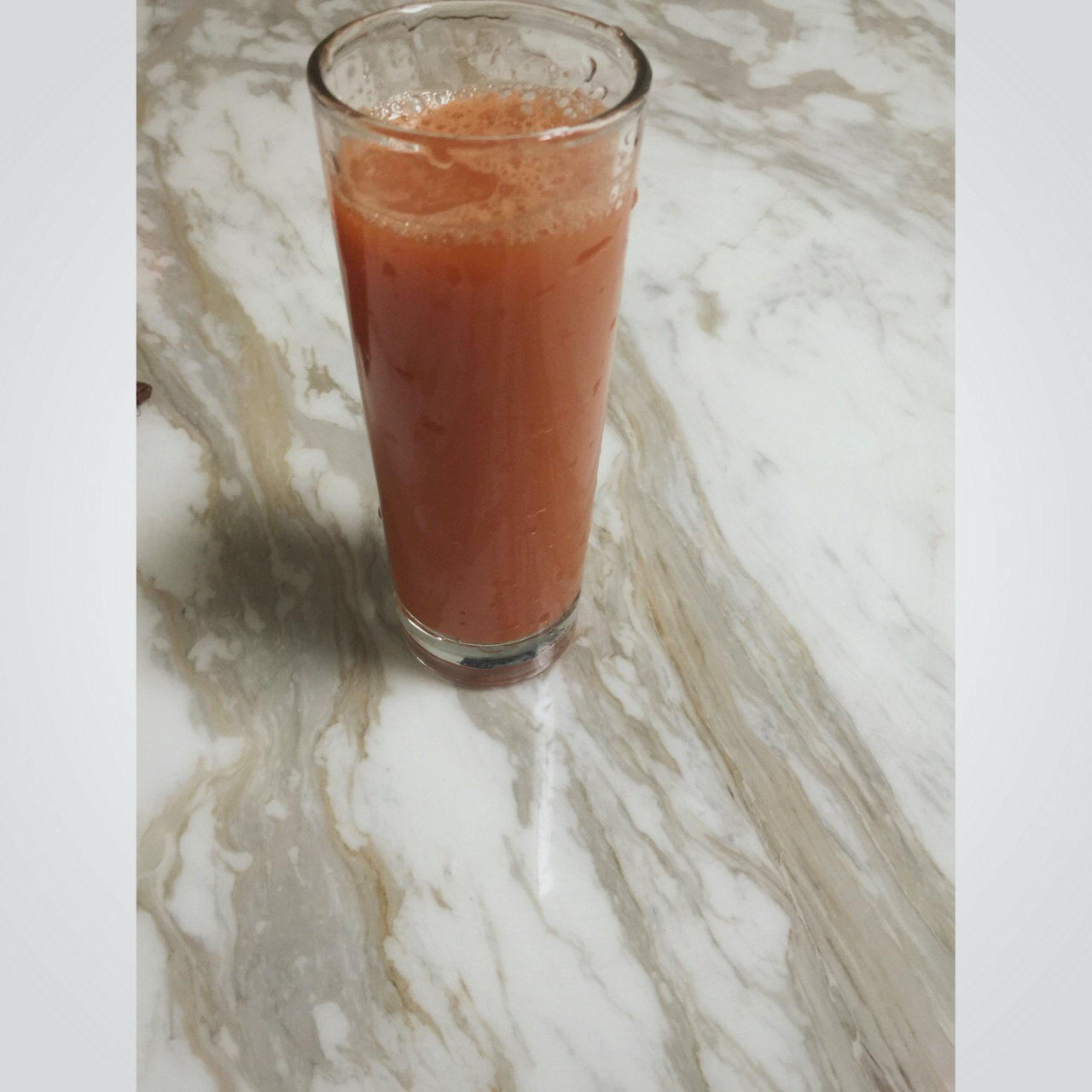 陈穗灵做的胡萝卜黄瓜汁