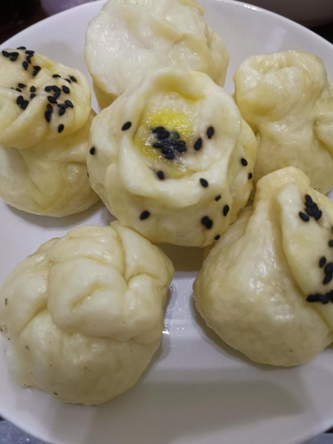 港式奶黄包