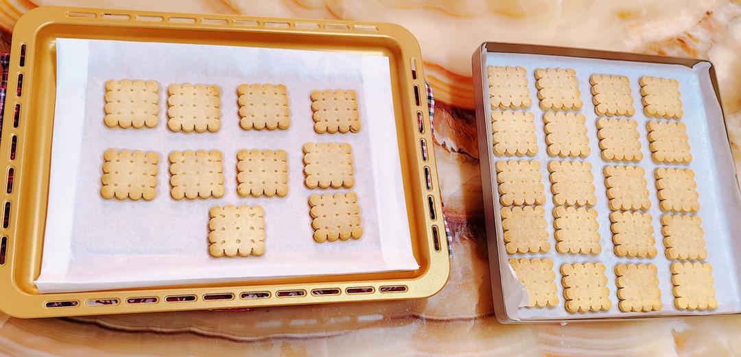 牛乳味大饼干