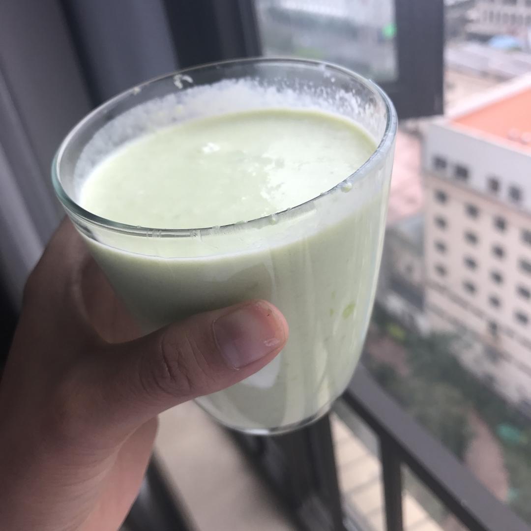 牛油果奶昔