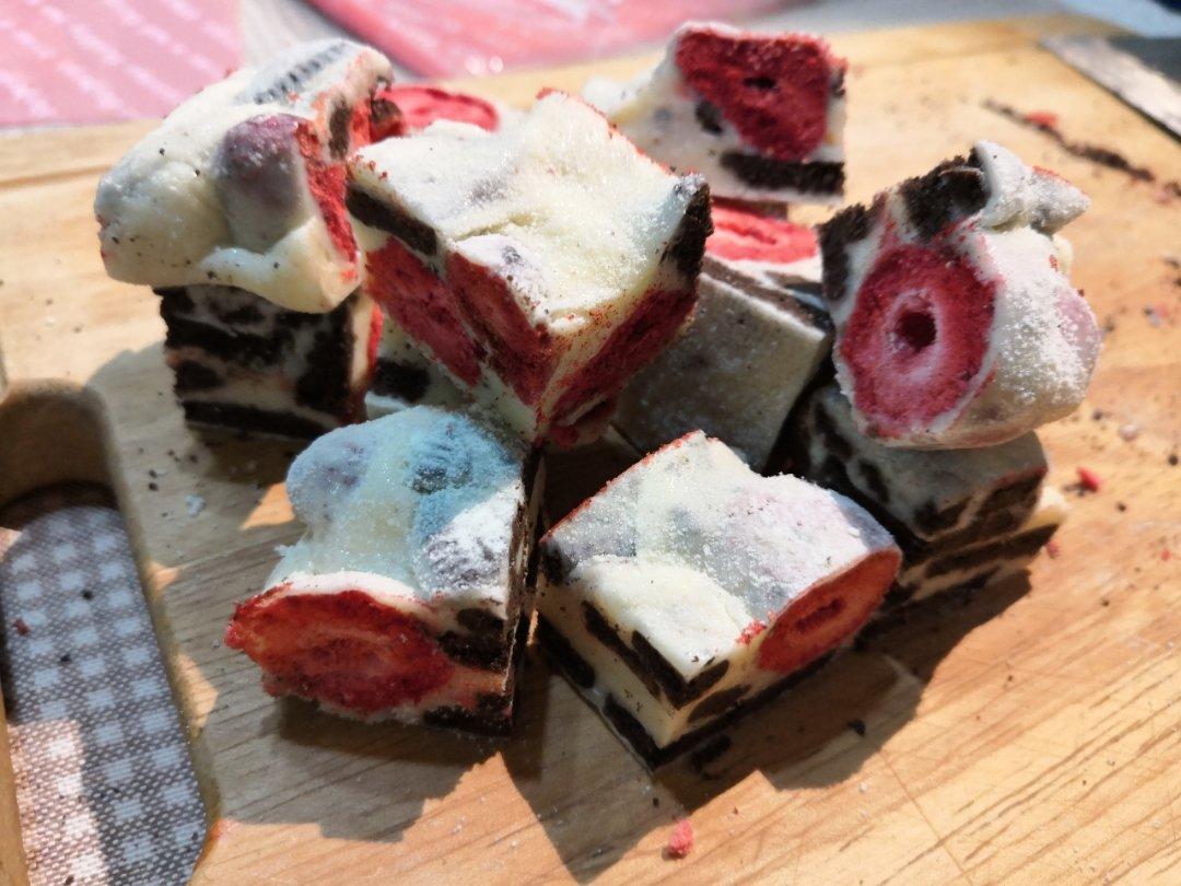 奥利奥草莓雪花酥