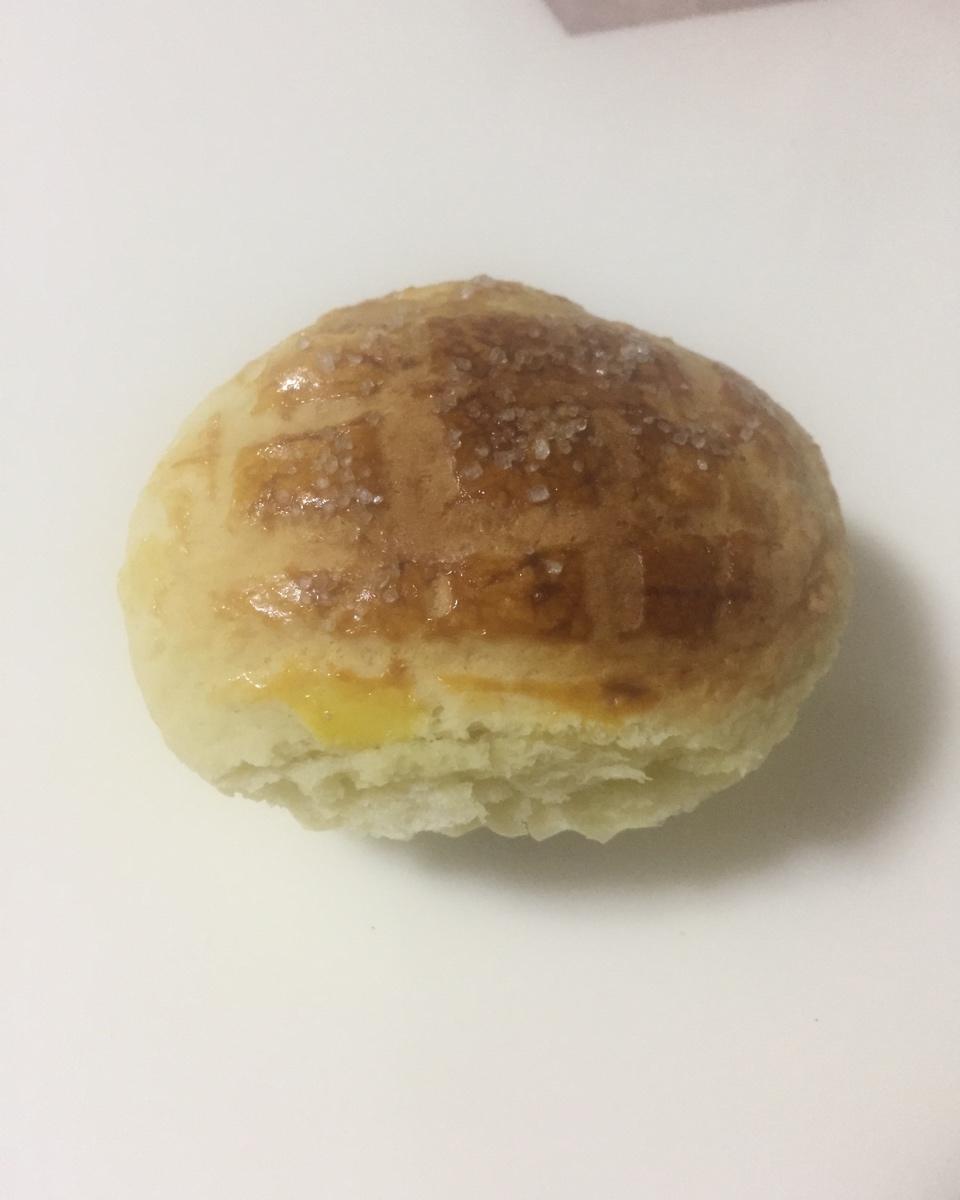好吃到炸裂的港式菠萝包（附带制作酥皮的小视频）