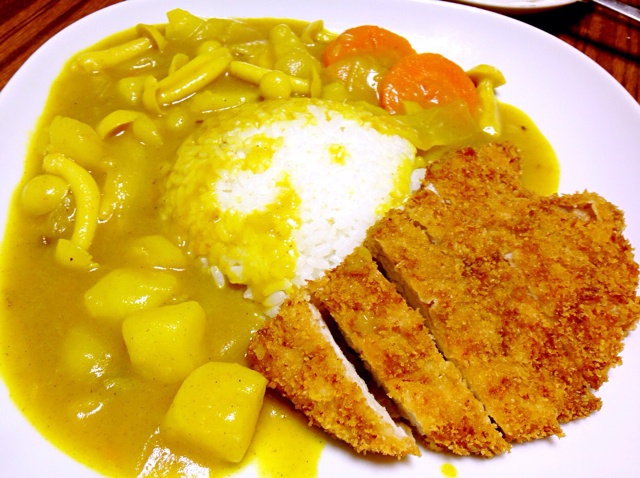 蘑菇锤基做的炸猪排咖喱饭