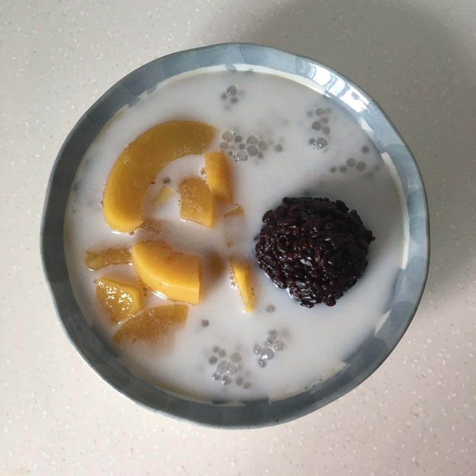 芒果黑米捞