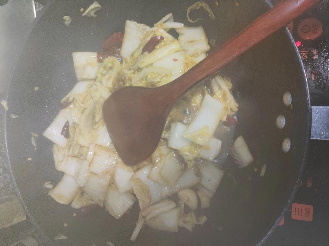 厨师长教你：“酸辣大白菜”的家常做法，酸辣又开胃，收藏了