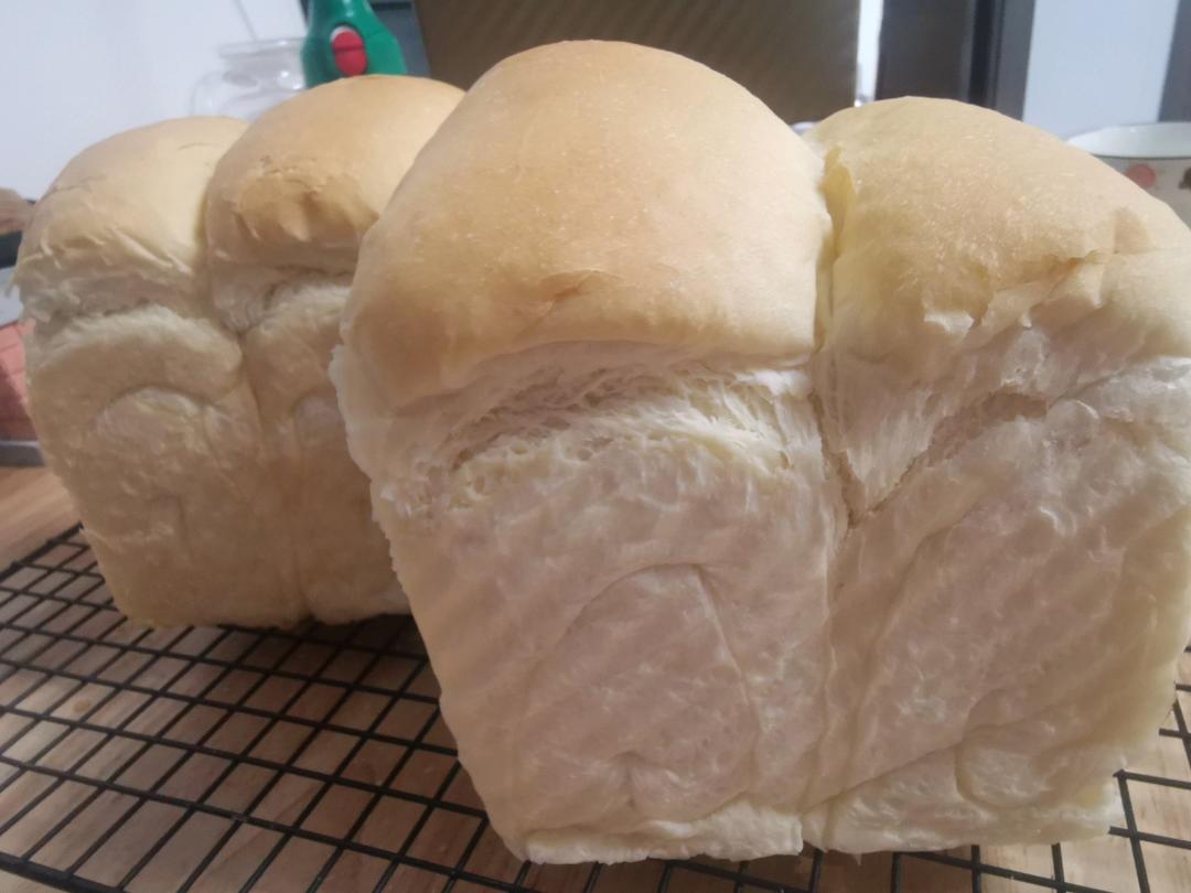 柔风奶香吐司