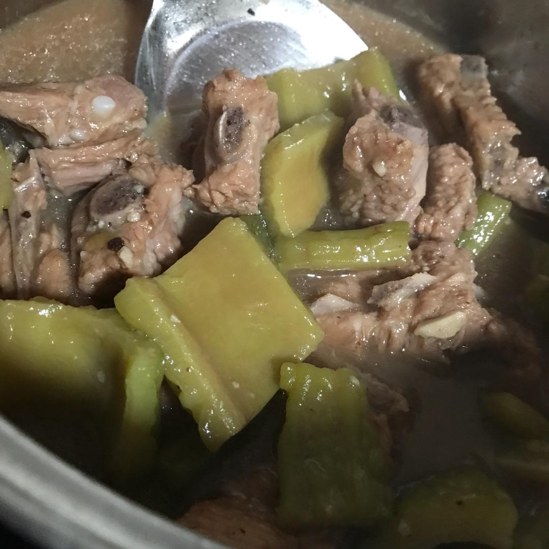 最好吃的苦瓜焖排骨