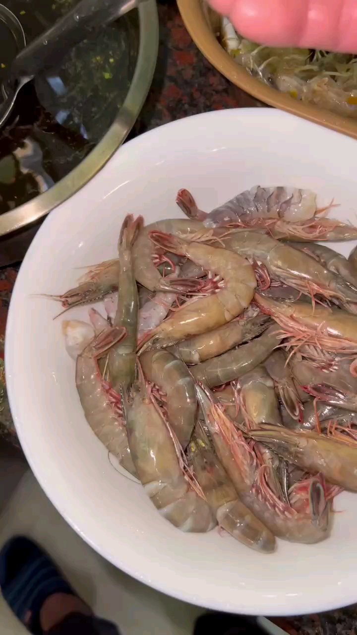 生腌海虾跟虾姑的做法