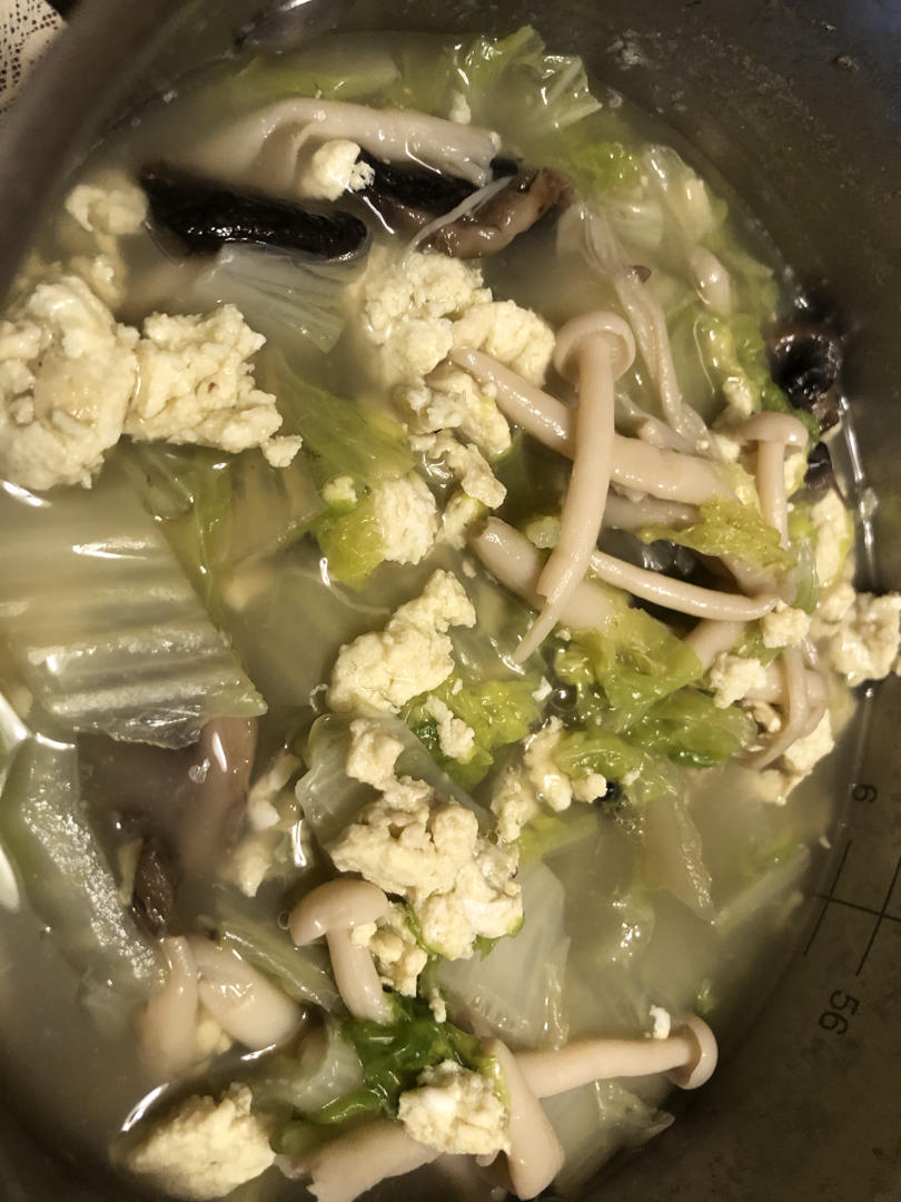鲜美杂菇白菜汤