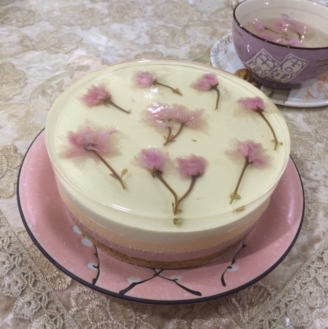 樱花彩虹慕斯蛋糕
