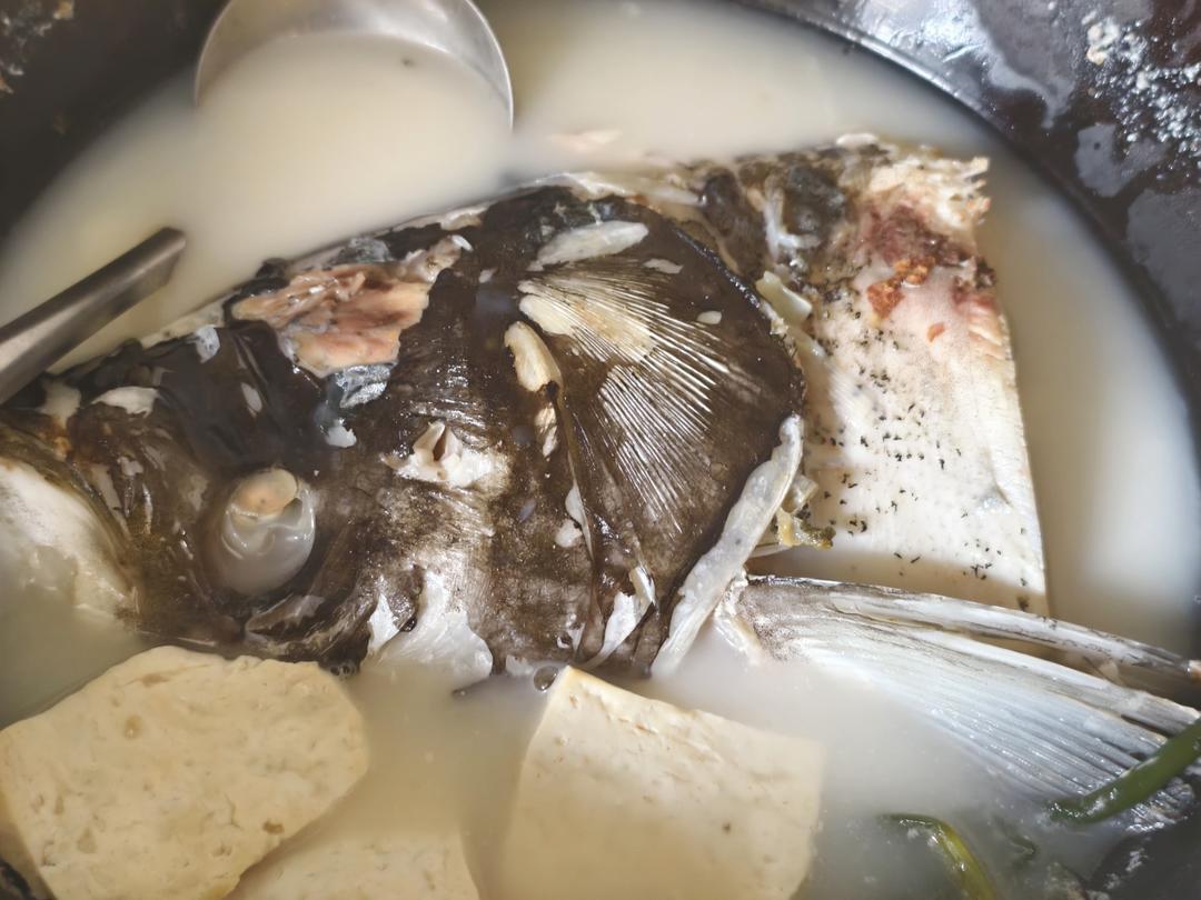 鱼头豆腐汤