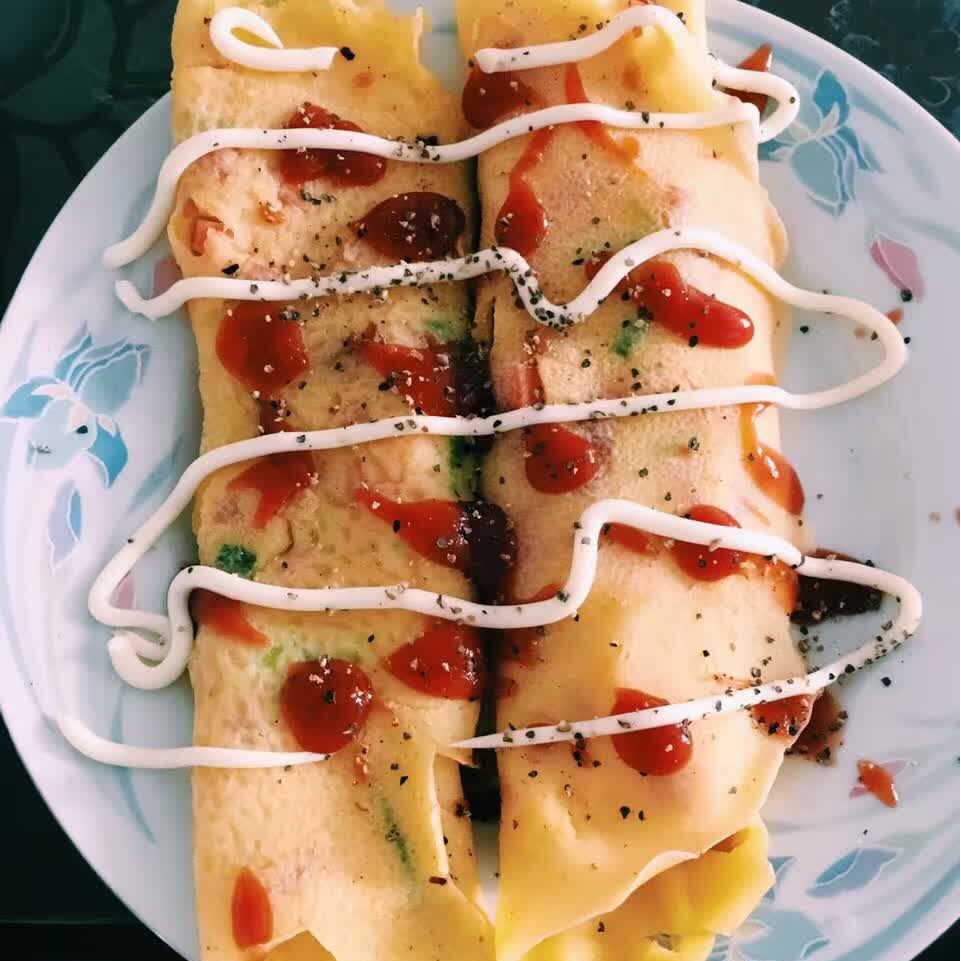 火腿肠葱花鸡蛋饼
