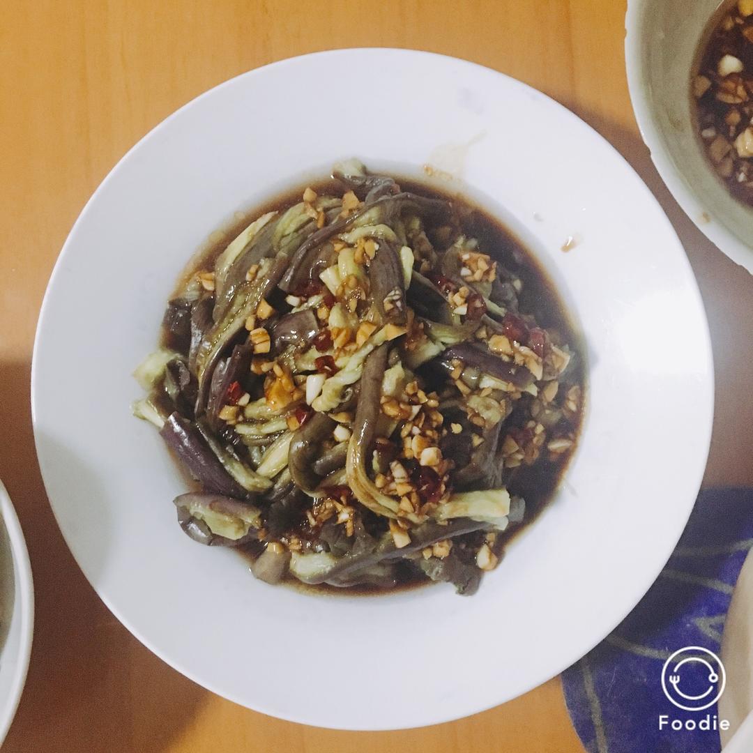 蒜泥手撕茄子