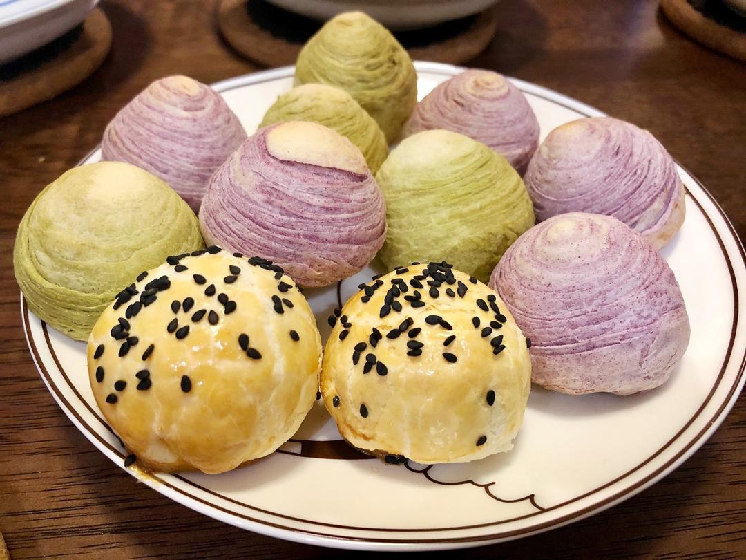 蛋黄酥(三色,极酥脆)的做法