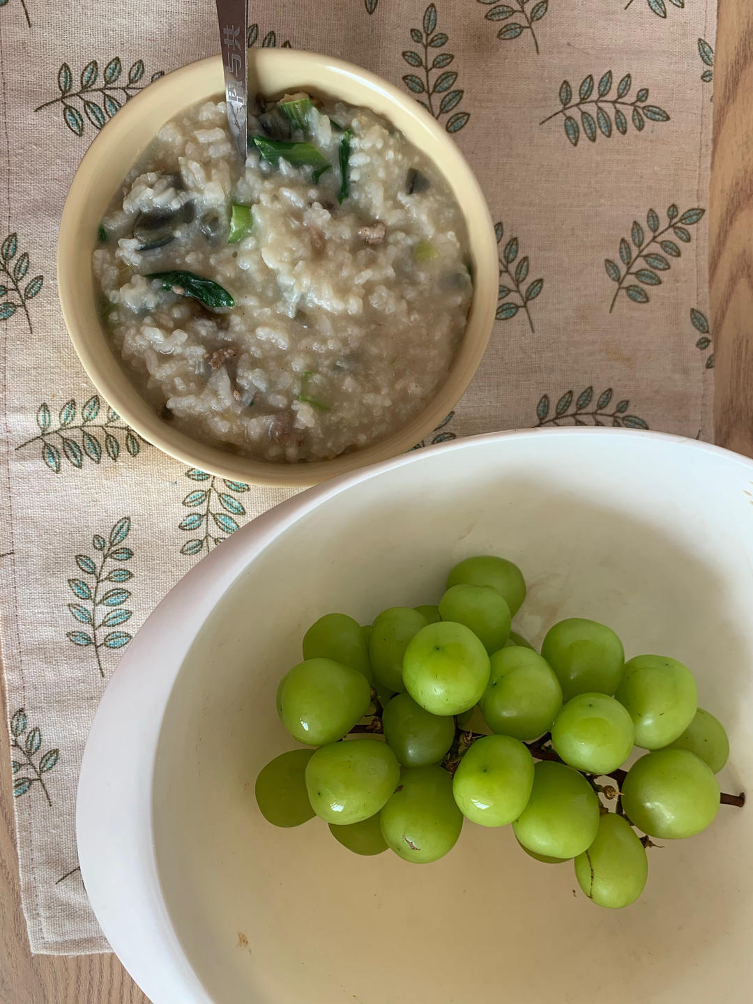 妈妈👩教我做的皮蛋瘦肉粥🥣简单快捷美味😋