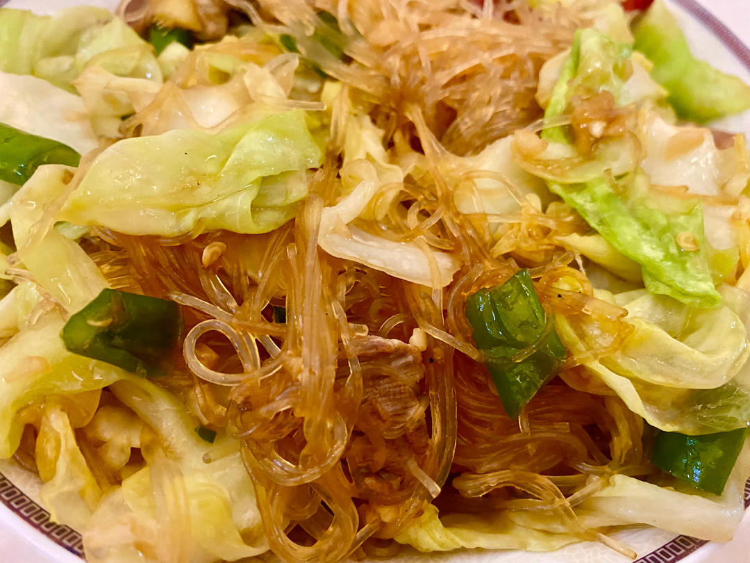 最近爱吃粉丝粉条～包菜炒粉丝