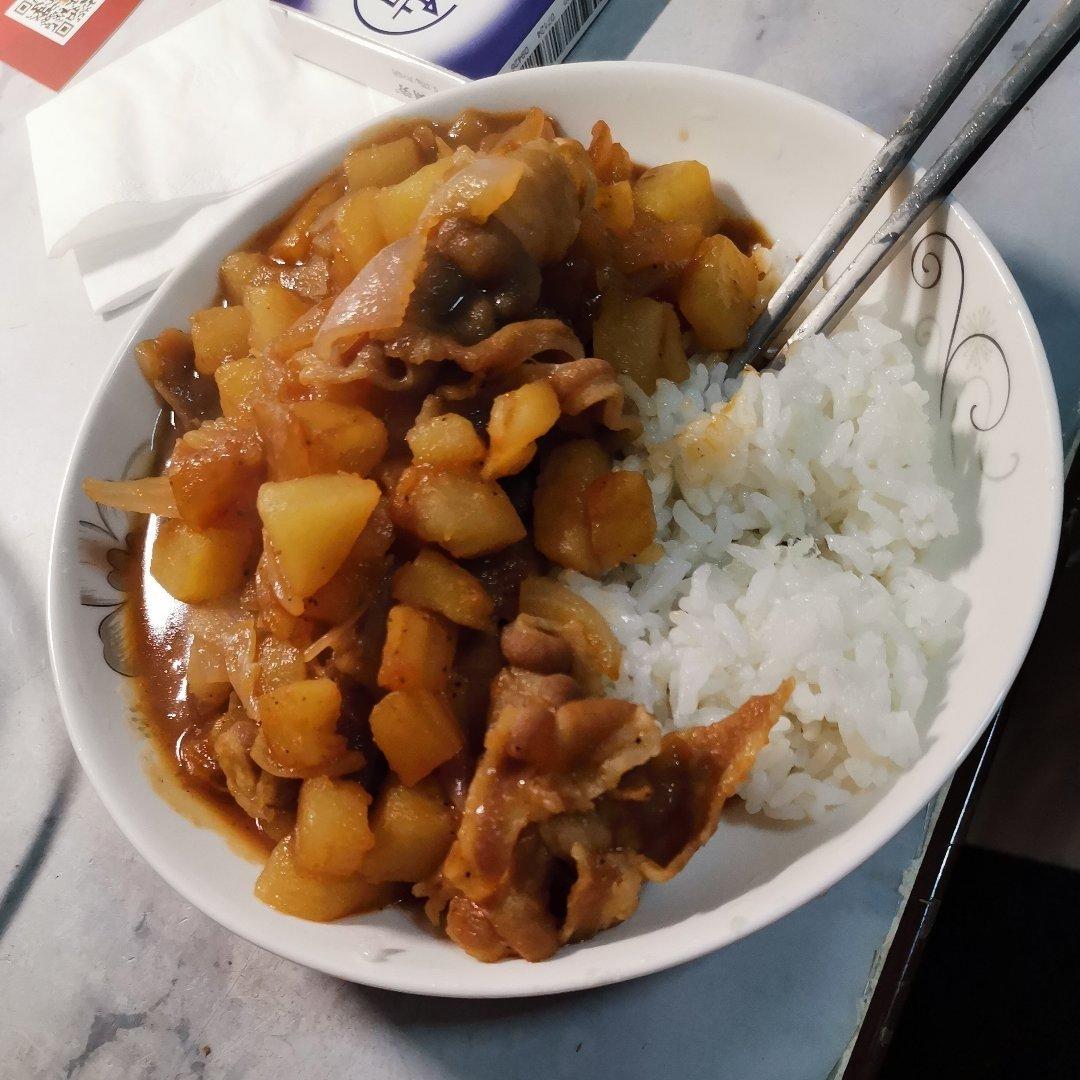 好吃到舔碗底的土豆肥牛拌饭