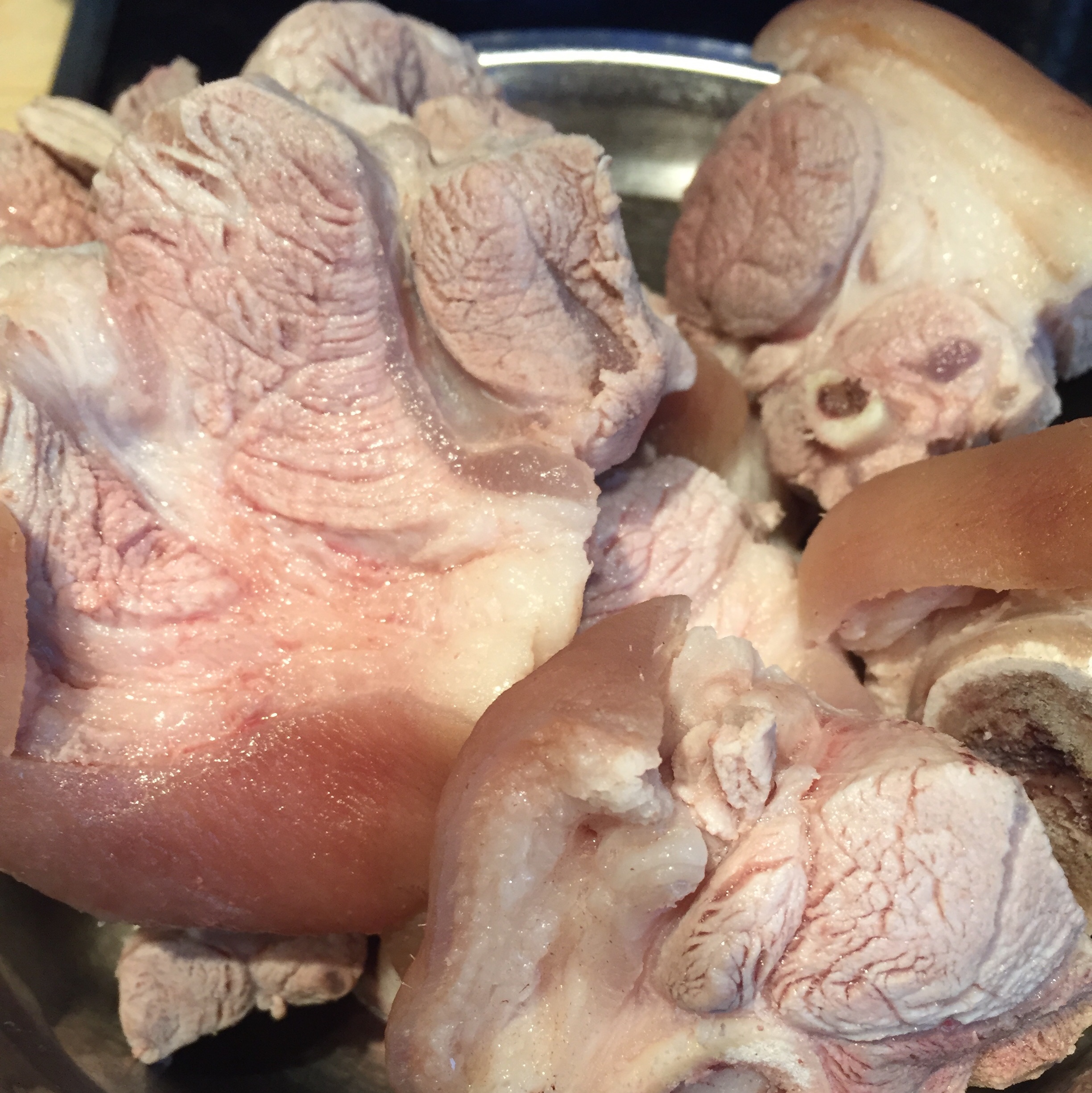 苦瓜黄豆蚝豉炖猪踭的做法 步骤3