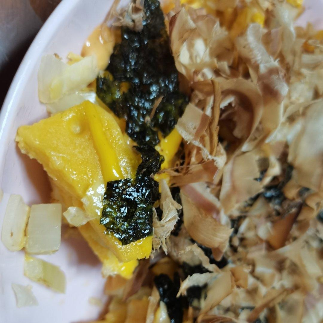 日式大煎饼——大阪烧，也是压扁的章鱼小丸子～