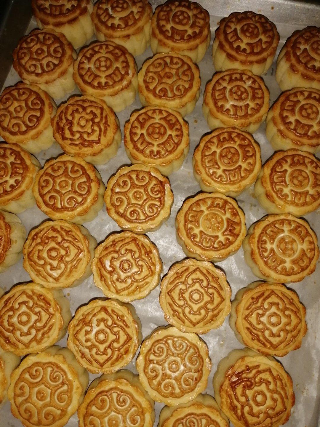 广式月饼—蛋黄莲蓉月饼