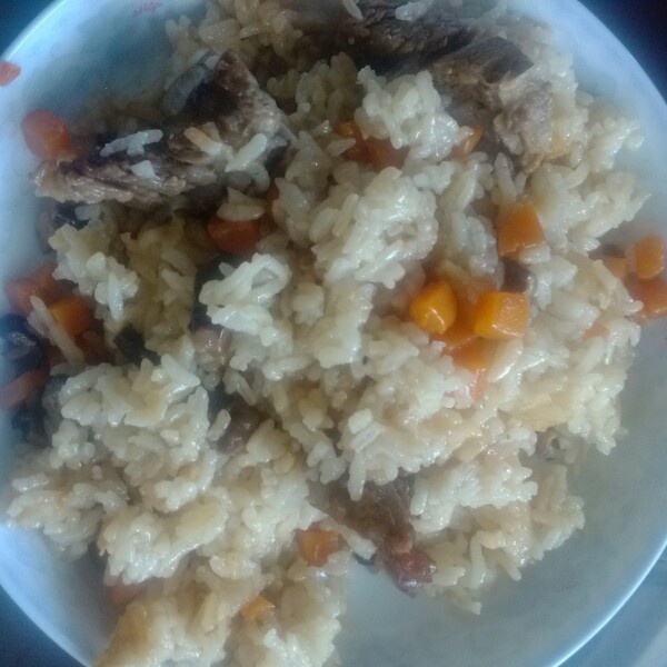 喷香排骨焖饭（爆好吃）