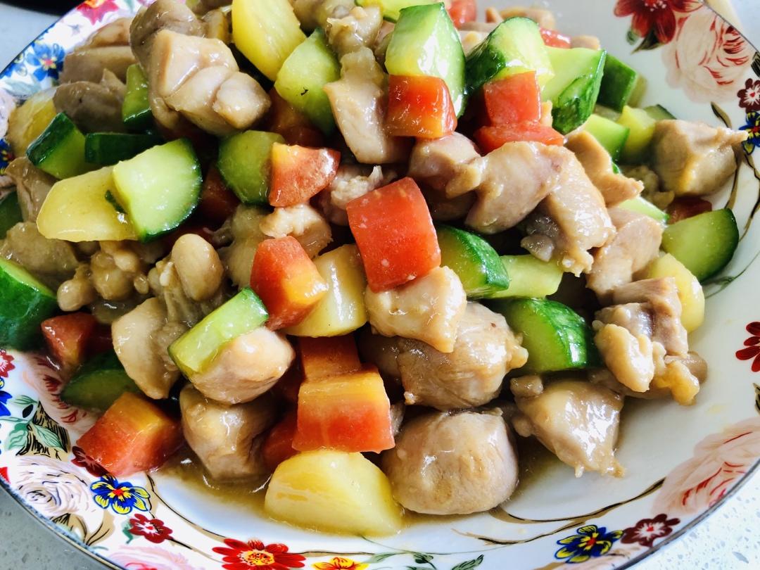 爆炒鸡腿肉丁丁