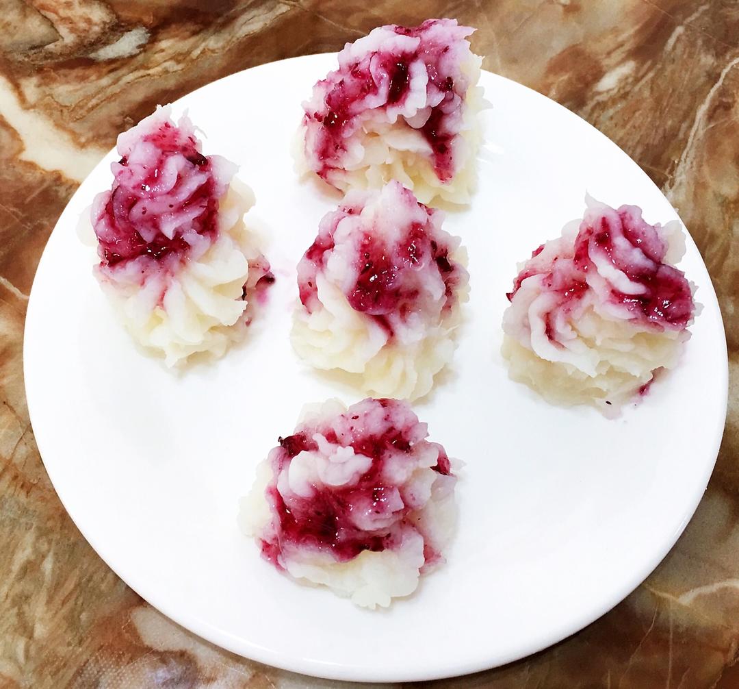 美厨娘ln做的蓝莓山药泥