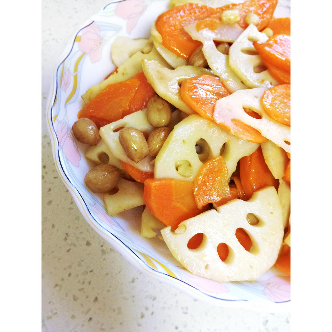 素菜也可以这么美—荷塘小炒