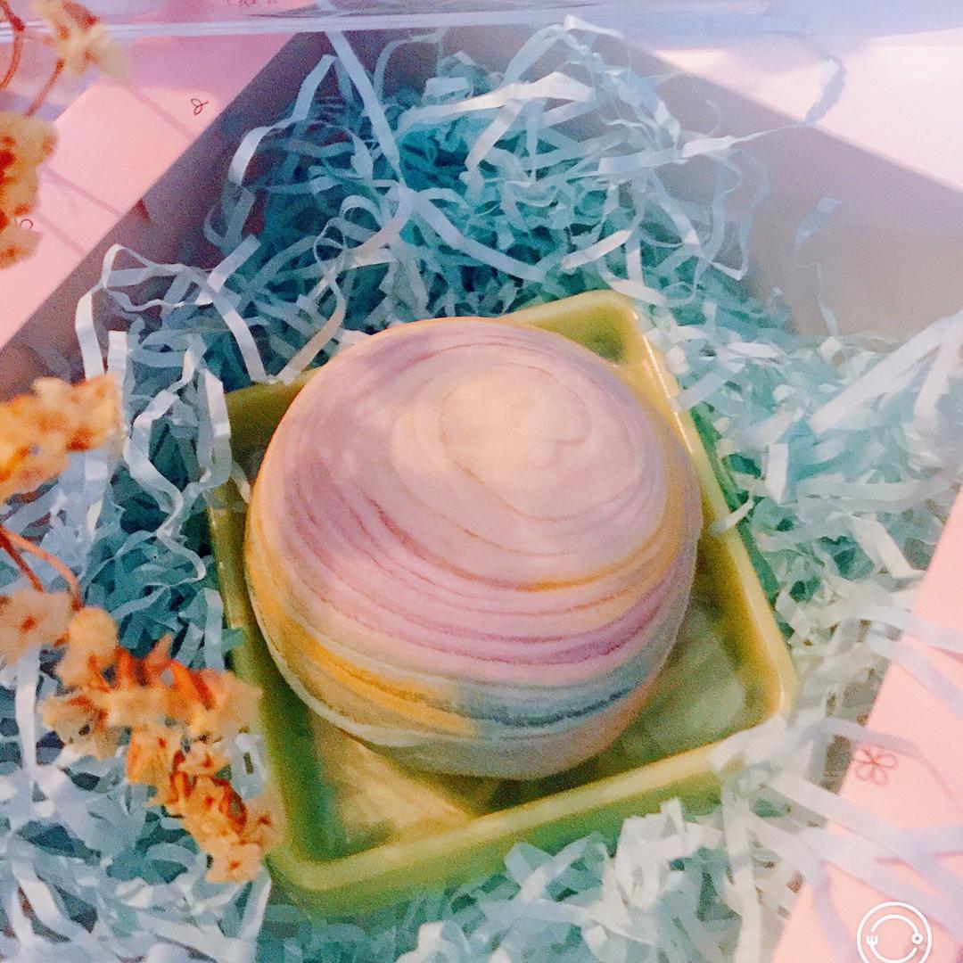 旋彩蛋黄酥