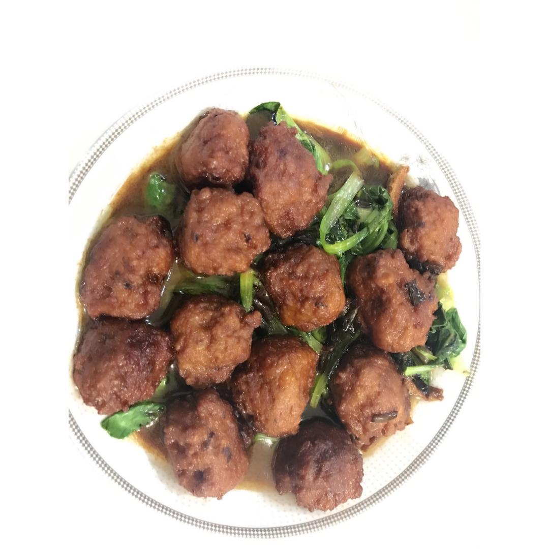 酥炸肉丸子