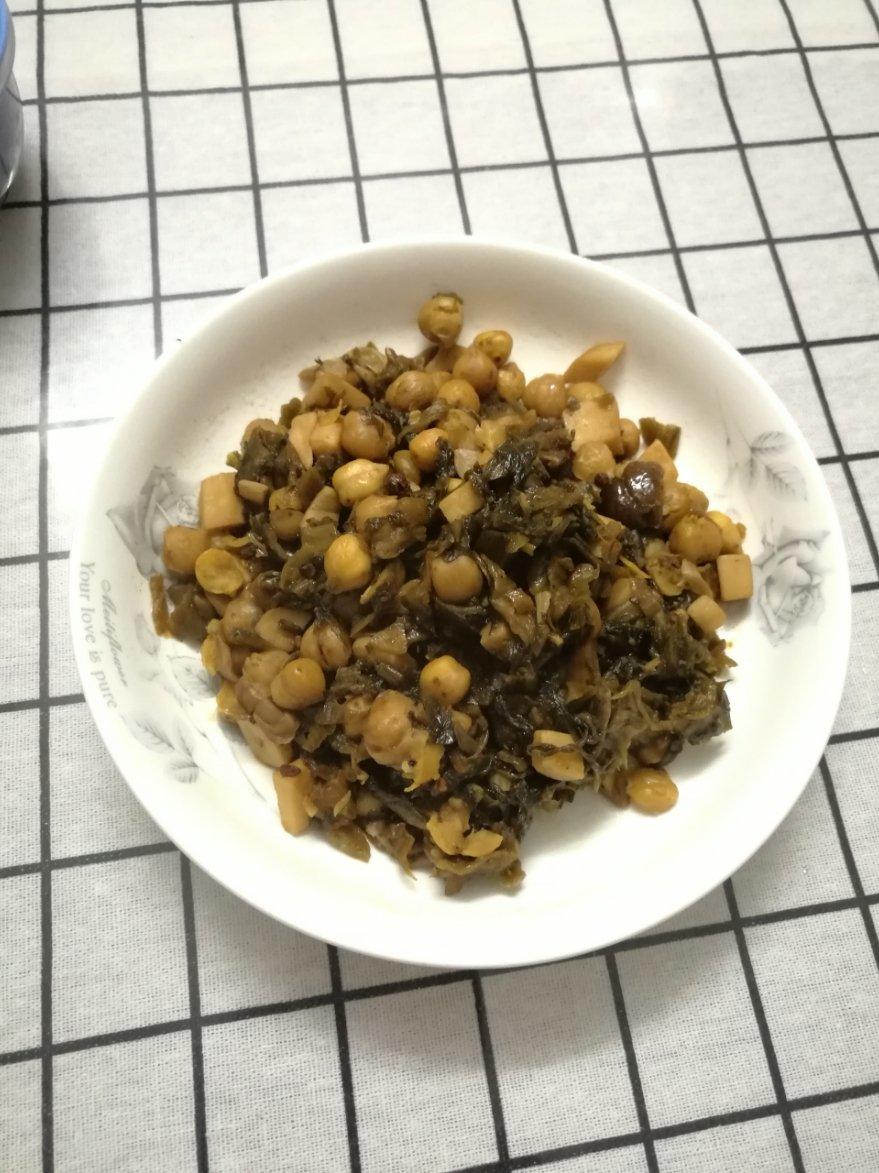 酸菜烧鹰嘴豆杏鲍菇